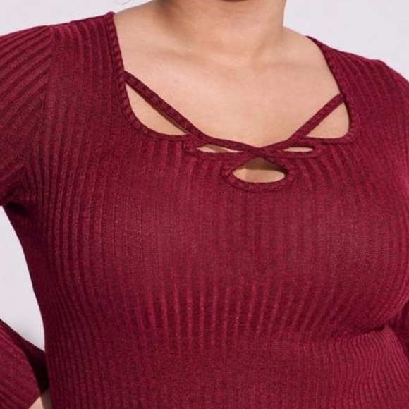 NWT Torrid Women’s Plus Size Scoop Neck Cut Out Long Sleeve Crop Tee Size 5X - Picture 5 of 7